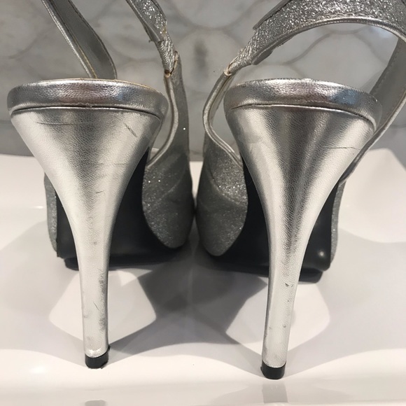 Kelly & Katie Silver Sparkle peep-toe heels - Picture 4 of 10
